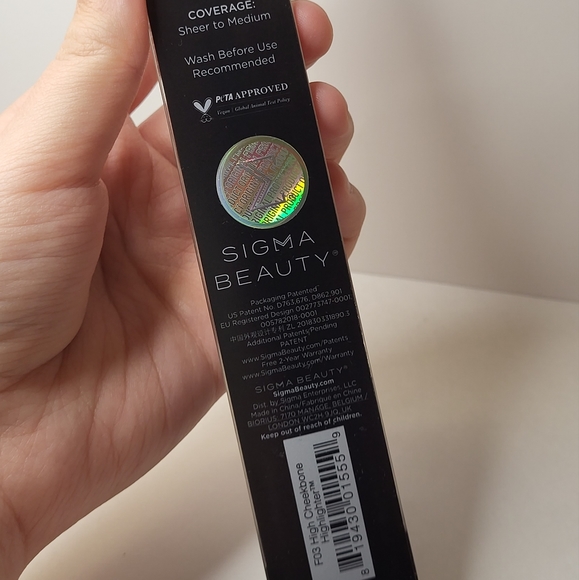 Sigma Beauty F03 cheekbone highlighter brush - Picture 7 of 7